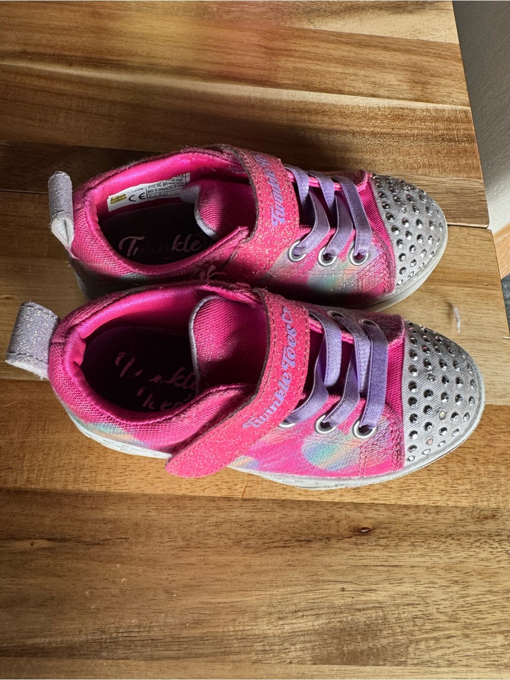 Girls' Pink Glitter Light-Up Sneakers